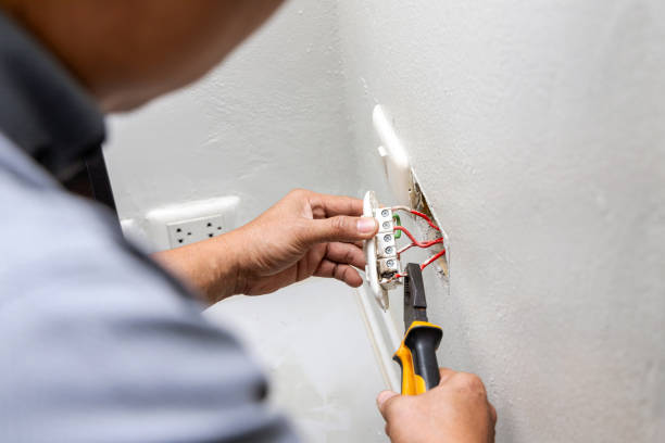 Best Electrical Outlet Repair  in Riverside, IL